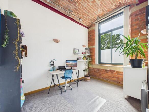2 bed Apartment for sale Image 12