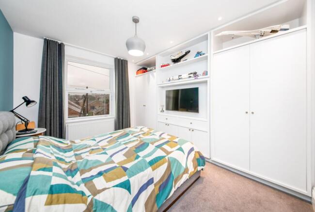 3 bed Terraced for sale Image 8
