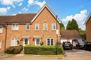 26, Oakhill Chase, Pound Hill, Crawley RH10 7PB