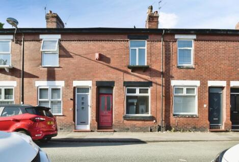 Beaconsfield Road, Altrincham, WA14