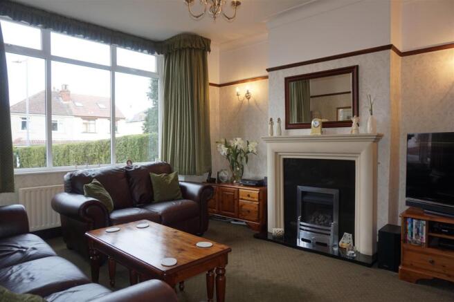 LOUNGE: