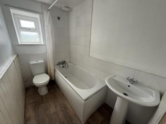 2 bed Terraced for sale Image 6
