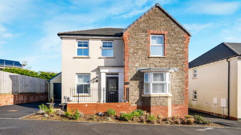 North Down Close, Saltash, PL12 6GE