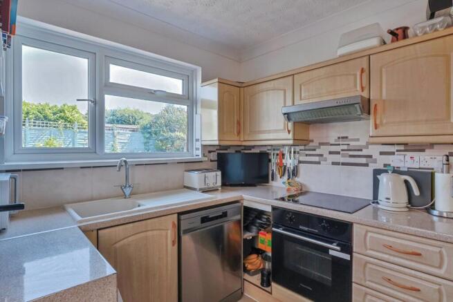 Birchwood Road, POOLE, Dorset, BH16 photo 4
