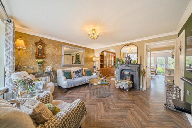 1383222-21-69207a24b9239-ARW-1