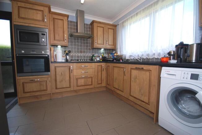 kitchen .JPG