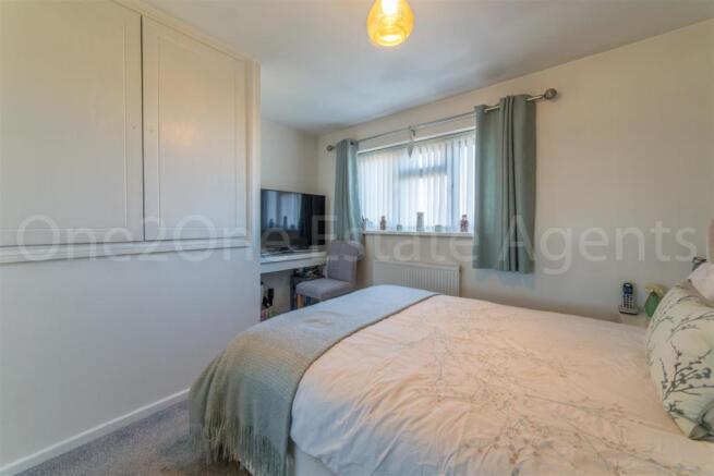 6 Heather Court-2.jpg