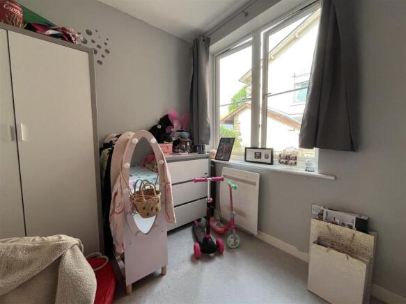 2 bed Apartment for sale Image 11