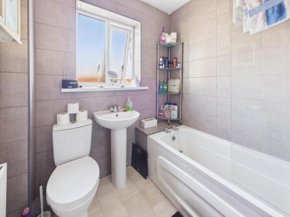 2 bed Flat for sale Image 9