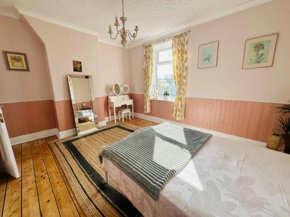13 bed7.jpeg