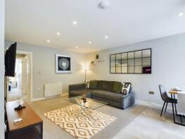 71, Drury Lane, London WC2B 5SS