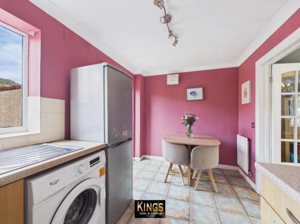 2 bed Detached for sale Image 8