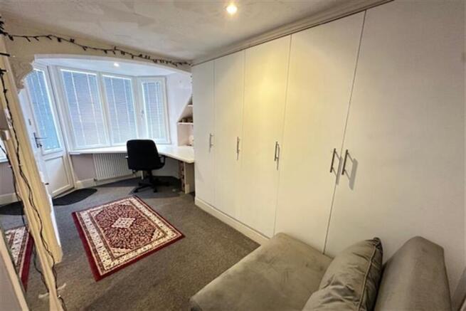 2 bed Flat for sale Image 9