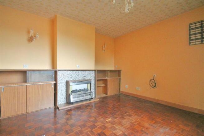LivingRoom.JPG