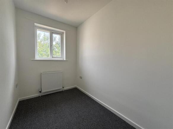 3 bed End of Terrace to rent Image 9