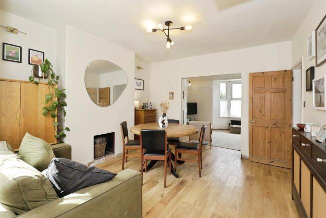 3 bed Terraced for sale Image 6