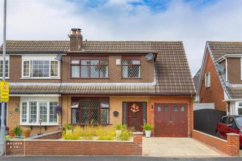 Lulworth Drive, Hindley Green, WN2