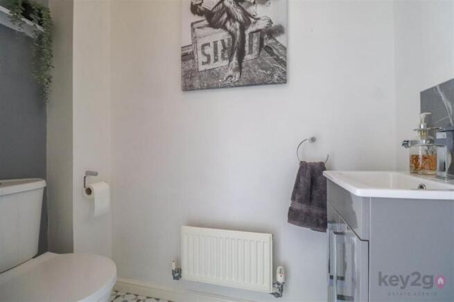 3 bed Terraced for sale Image 7