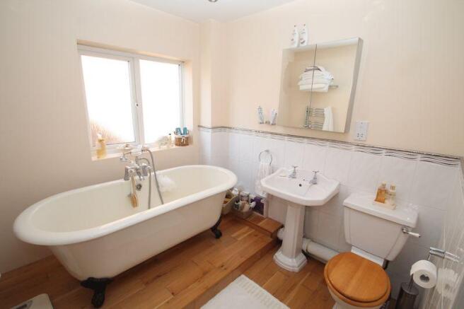 En-Suite Bathroom