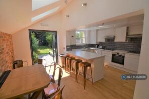 52, Donnington Road, Reading RG1 5ND