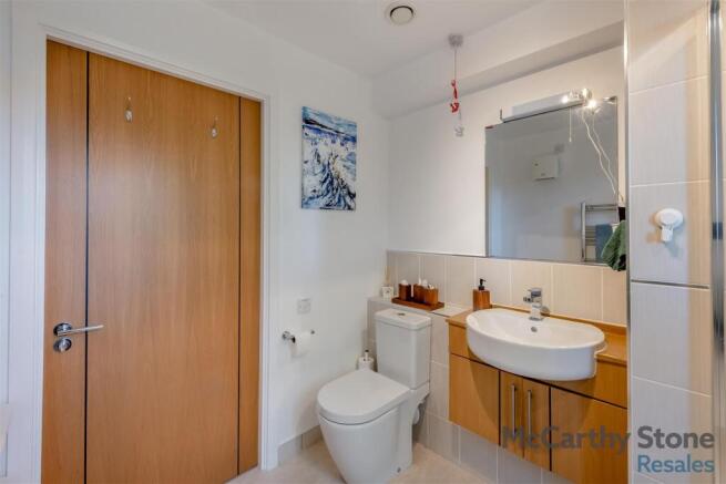 2 bed Apartment for sale Image 10