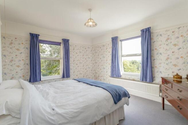 8383901-interior02.jpg