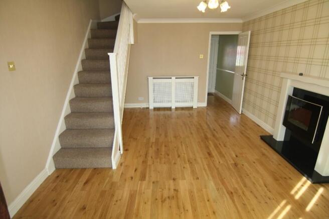 2 bed Town House to rent Image 3
