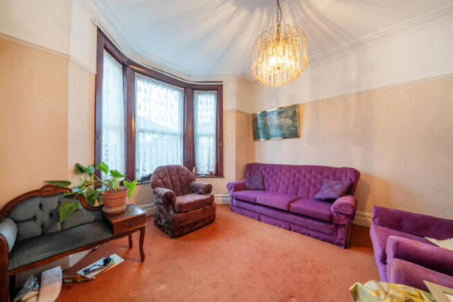 1417517-11-699745...