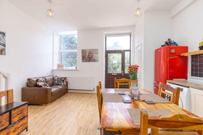 2 bed Terraced for sale Image 5