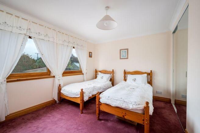 Downstairs Bed...