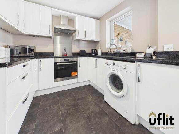 2 bed Semi-Detached for sale Image 4