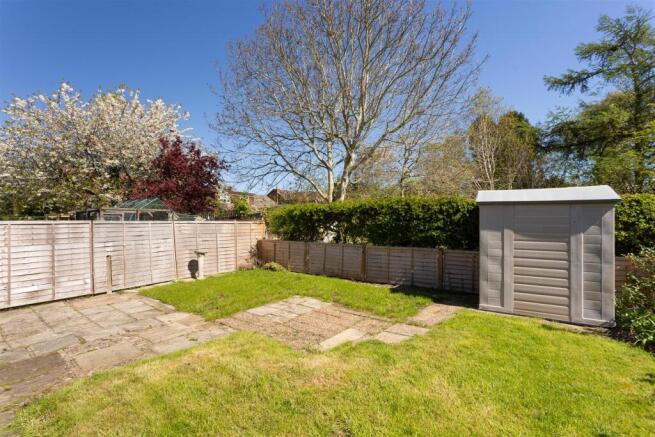 2 bed Semi-Detached Bungalow for sale Image 8