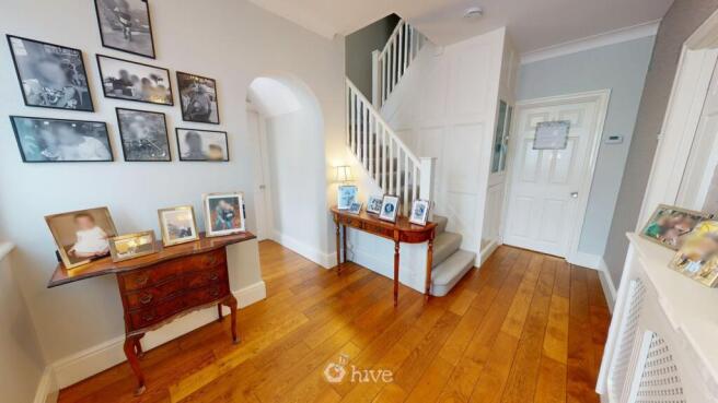 5 bed Semi-Detached for sale Image 12