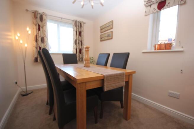 Bedroom 2/ Dining Ro
