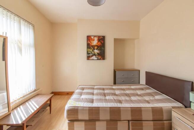 3 bed Terraced for sale Image 6