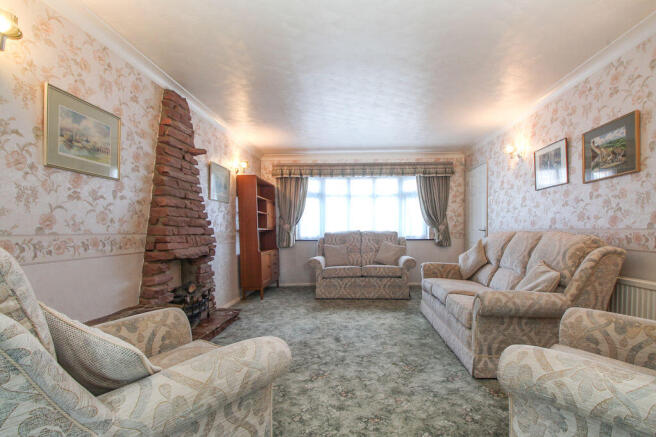 Silver Street, Great Barford, MK44 photo 3