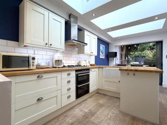 Modern Kitchen 901