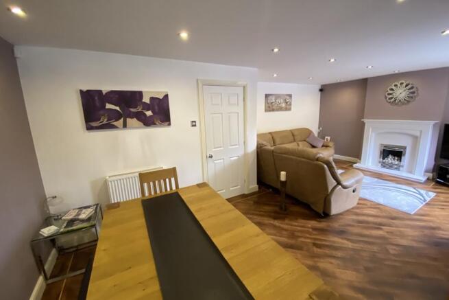 living room/dining r