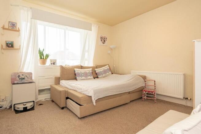 2 bed House to rent Image 5