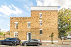 Flat D, 121, Graham Road, Hackney, London E8 1PB