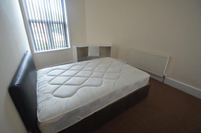 4 bed Terraced to rent Image 7