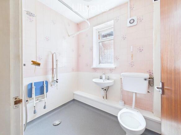 2 bed Semi-Detached Bungalow for sale Image 6