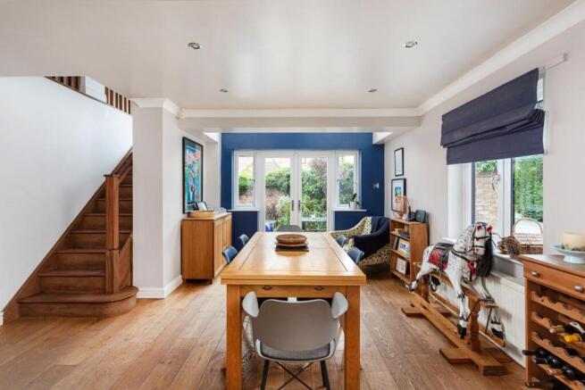 5 bed Detached for sale Image 4