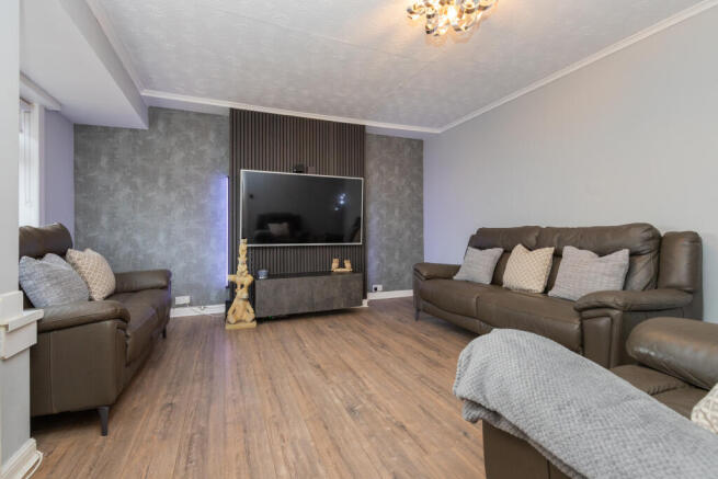 16, Renshaw Road, Elderslie, Renfrewshire, PA5 9L