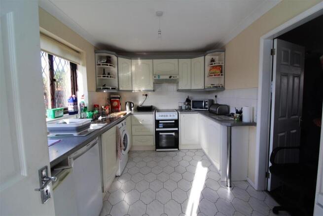 Kitchen.JPG