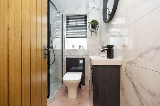 33_CLADDENS_PLACE_LENZIE_028.JPG