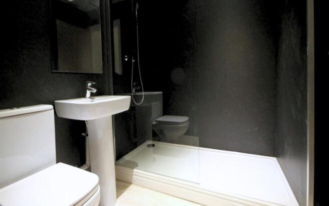 Falconar House Bathr