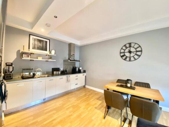 1 bed Apartment for sale Image 9