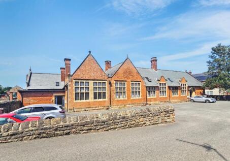 7 Old School Lane, Creswell, Worksop, Nottinghamshire, S80 4BY