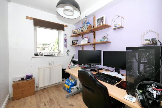 4 bed Semi-Detached for sale Image 4